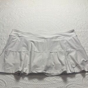 Nike Women's Skater Skirt in White